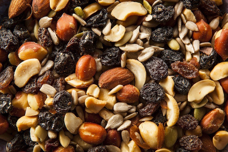 dehydrator-recipes-for-trail-mix-and-more