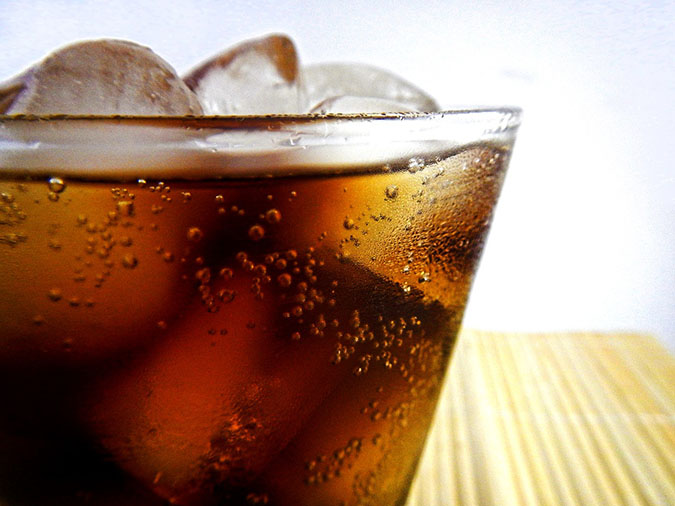 Soft drinks are among the foods that can contribute to gum disease (The Grow Network)