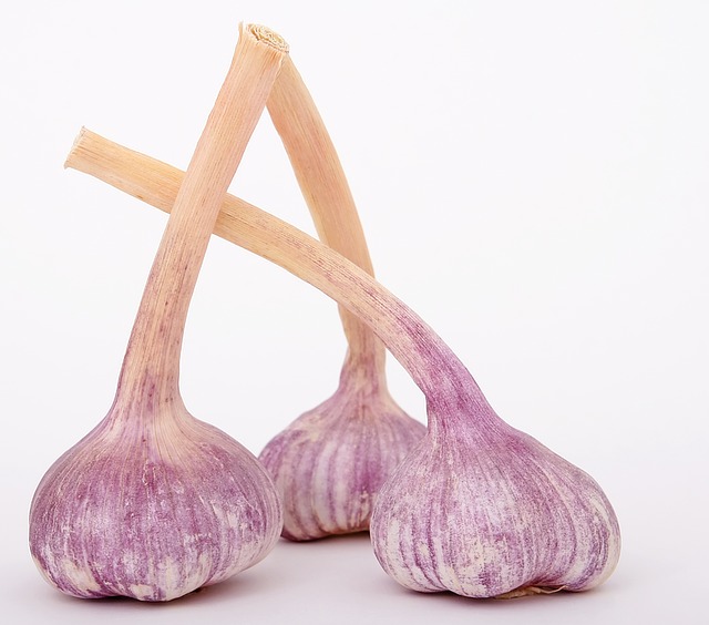 Fastest Way to Peel Garlic