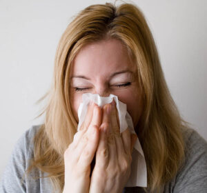 How to Clear a Stuffy Nose Naturally