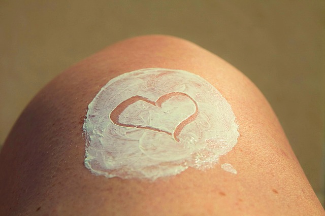 Make Your Own Herbal Sunscreen