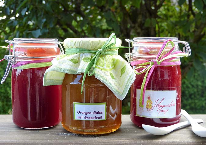 Preserve food long-term -- jams and jellies (The Grow Network)